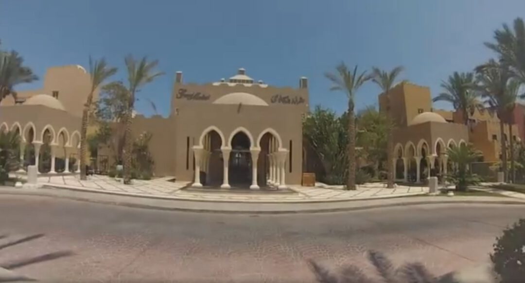 Mixi unterwegs: Grand Makadi Hotel in Ägypten